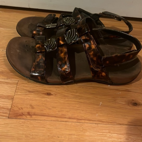 Vionic Amber Brown Tortoise Sandals women’s size 7 - Picture 2 of 5